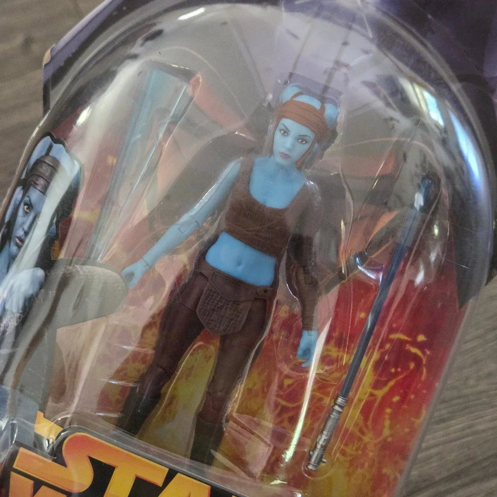 Star Wars Aayla Secura Figurine & Chopper Droidables Bundle Star Wars Gift Set